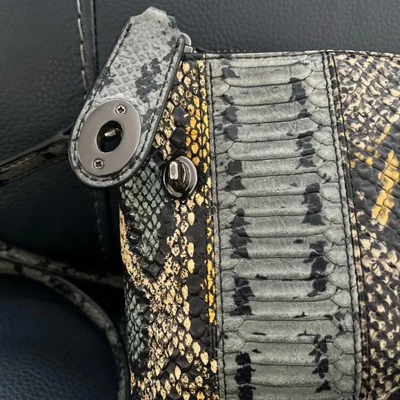 AUTHENTIC Coach Snakeskin purse (special edition) - Picture 4 of 13